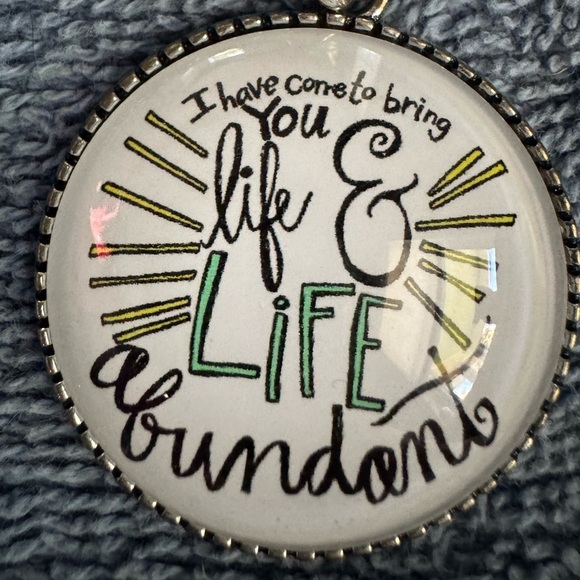 Plunder I have come to bring you life & abundant Silver and Green long necklace - Picture 3 of 6